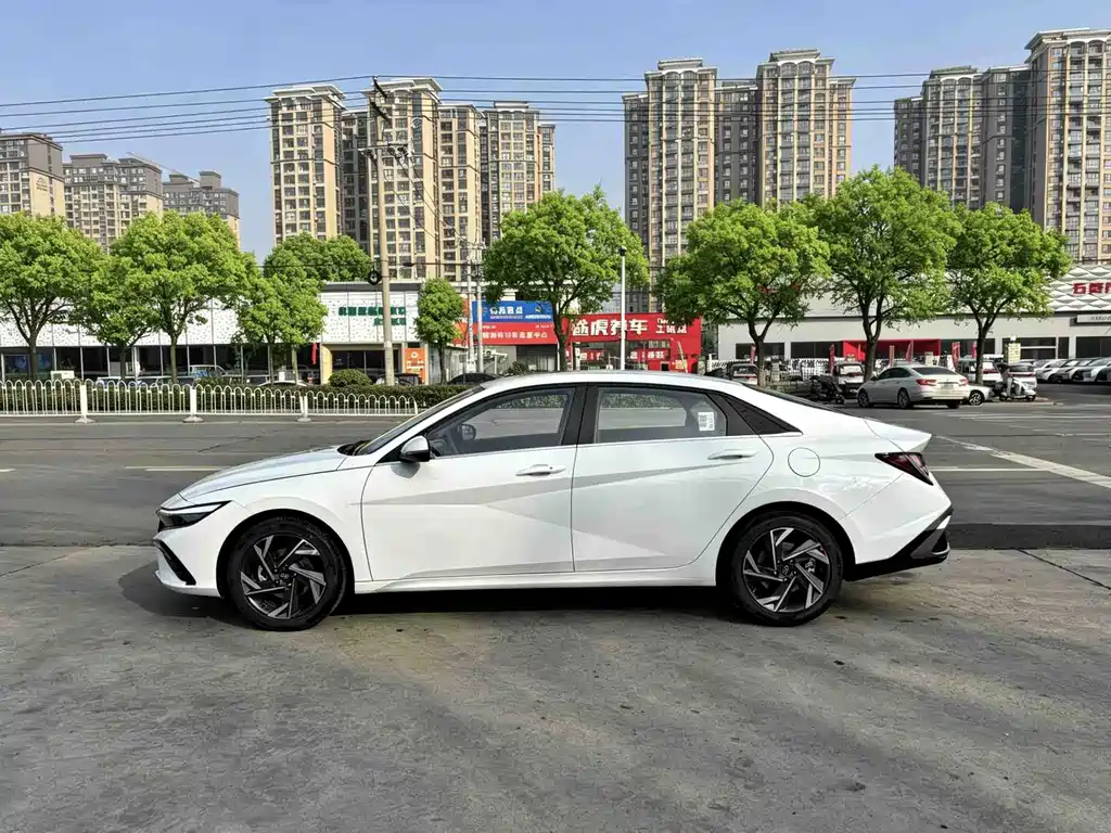 Hyundai Elantra 2026