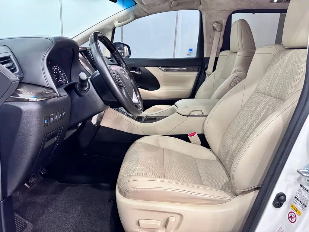 Toyota Alphard 2018 — фото 7