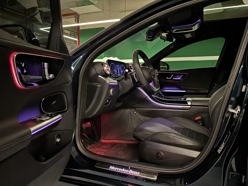 Mercedes-Benz C-Class 2023 — фото 7