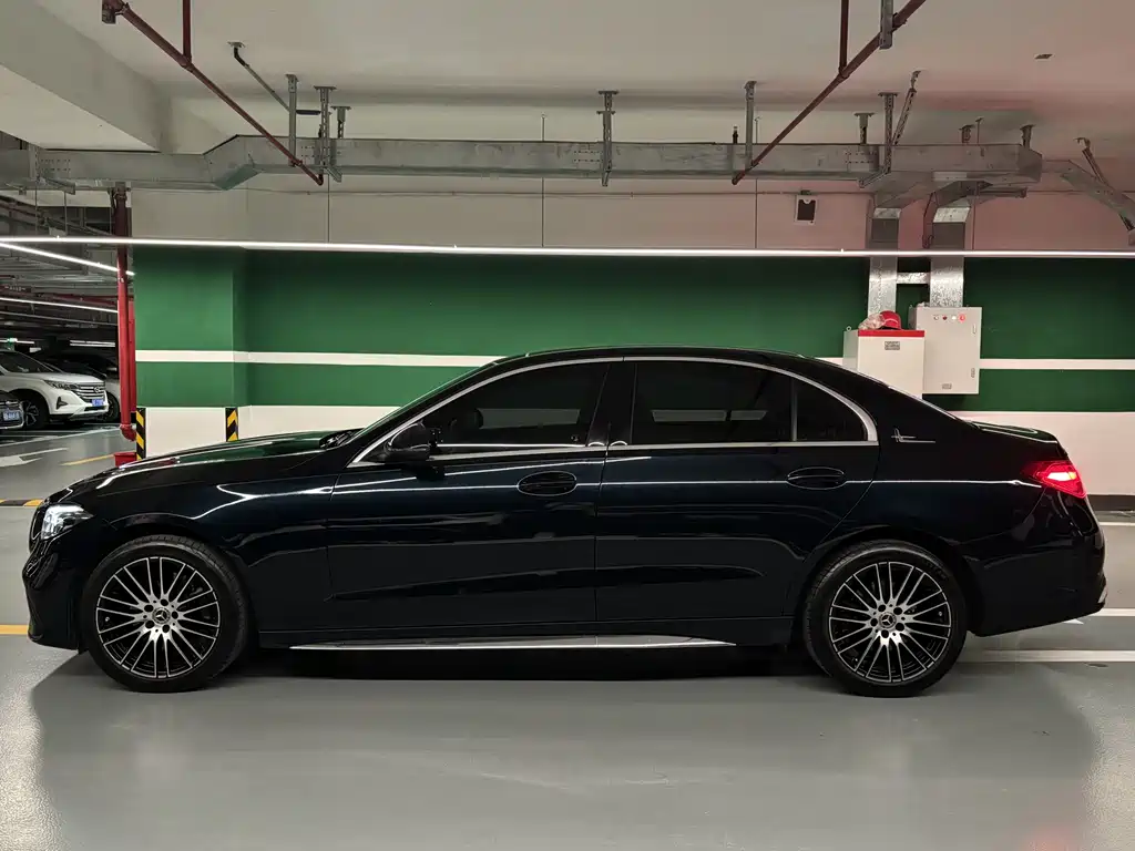Mercedes-Benz C-Class 2023 — фото 16