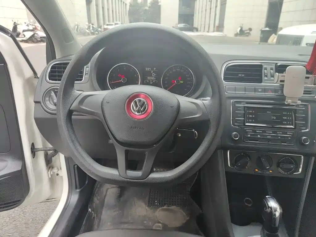 Volkswagen Polo 2016