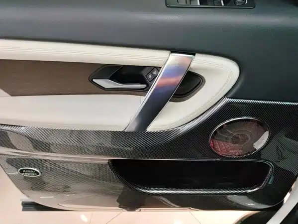 Land Rover Discovery Sport 2021