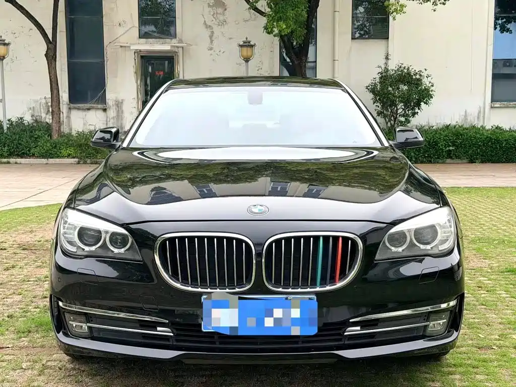 BMW 7 Series 2015 — фото 2