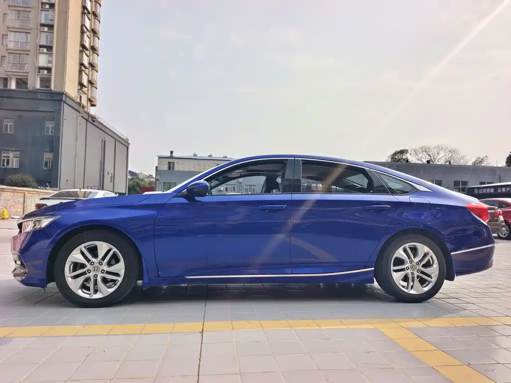 Honda Accord 2019 — фото 4