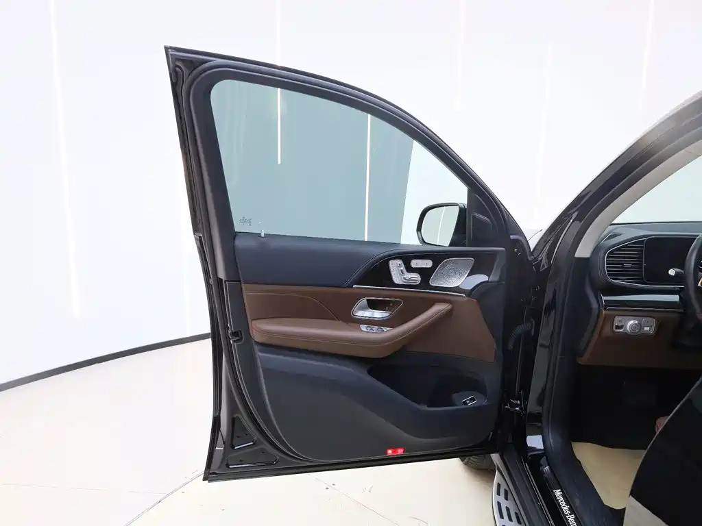 Mercedes-Benz GLE 2023 — фото 10