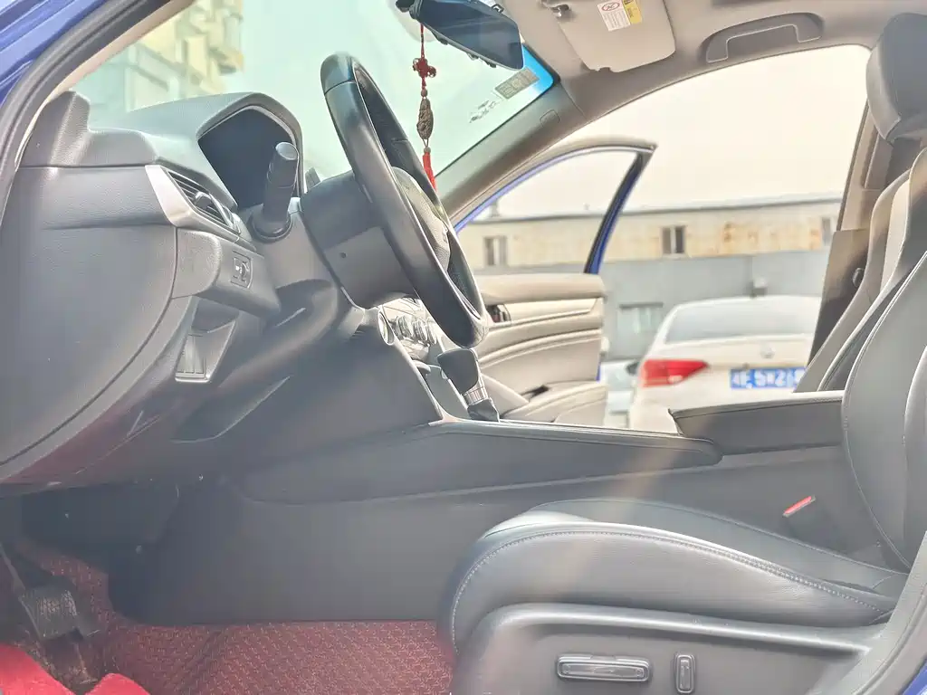 Honda Accord 2019 — фото 10