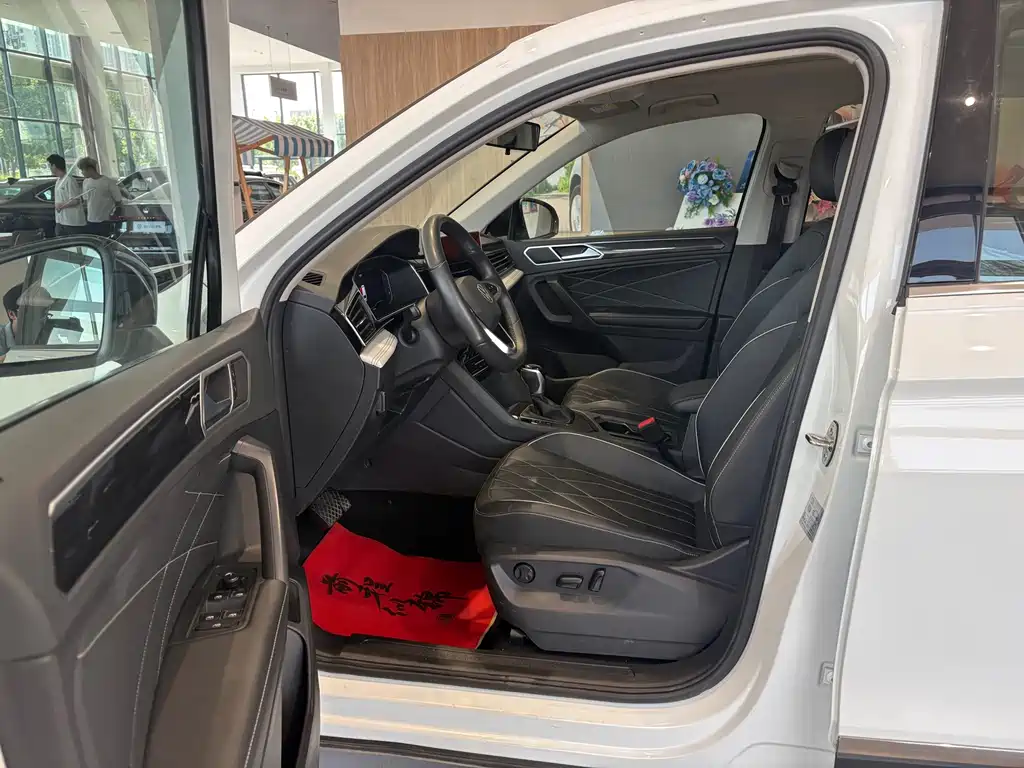 Volkswagen Tiguan L 2024