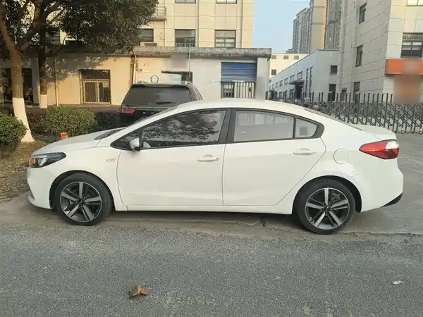 Kia K3 2016