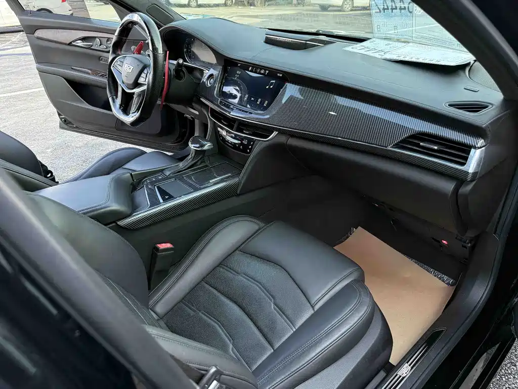 Cadillac CT6 2017 — фото 15