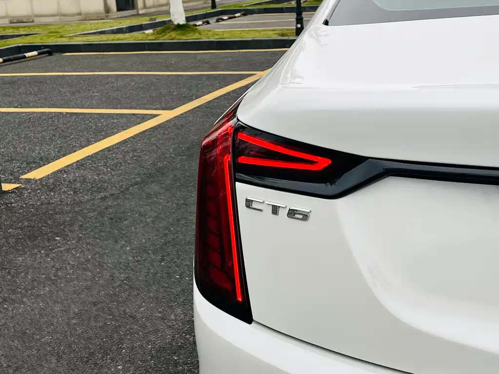 Cadillac CT6 2020 — фото 16