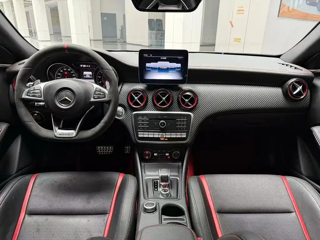 Mercedes-Benz A-Class AMG 2018 — фото 7
