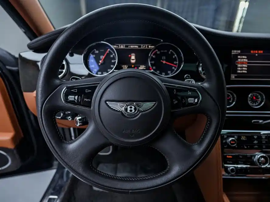 Bentley Mulsanne 2015 — фото 14