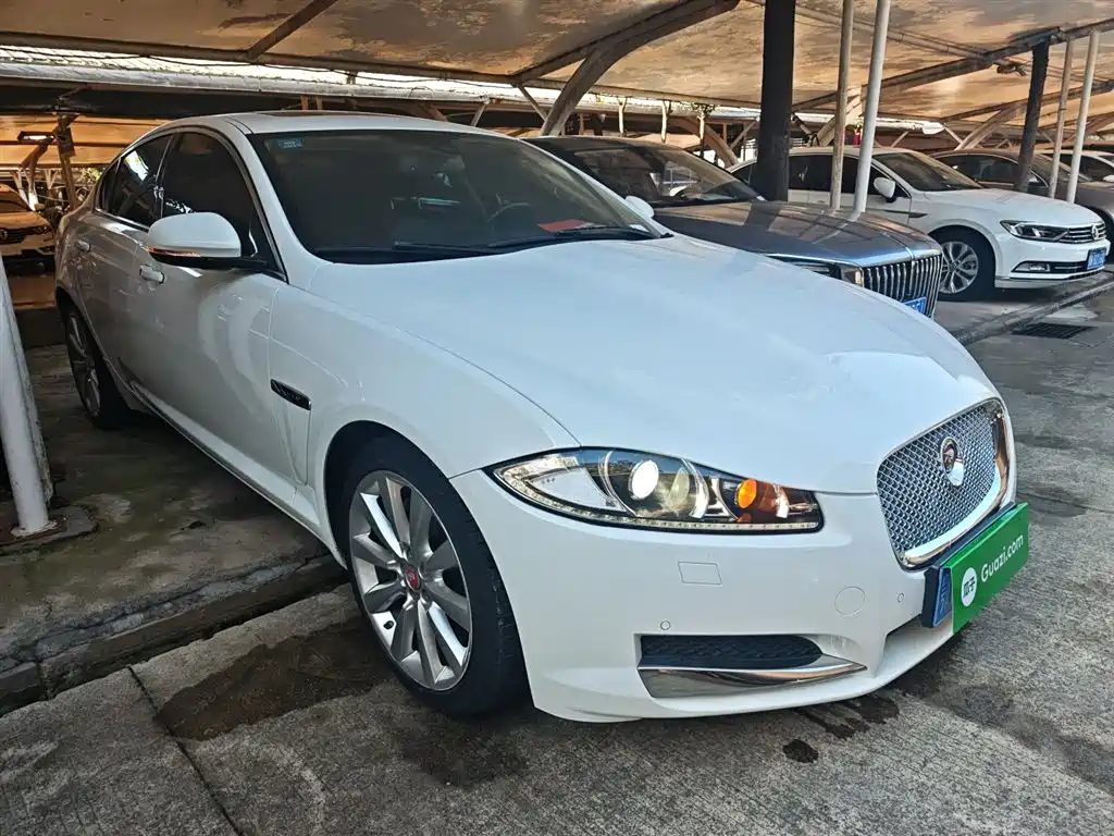 Jaguar XF 2015 — фото 4