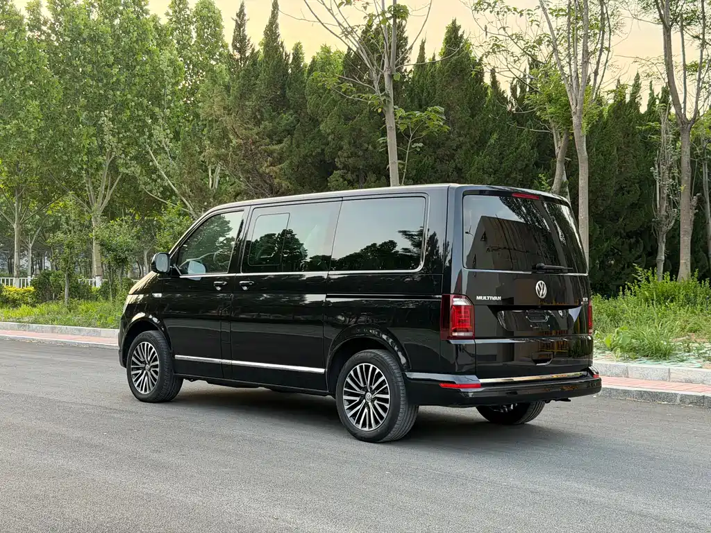 Volkswagen Multivan 2018 — фото 5