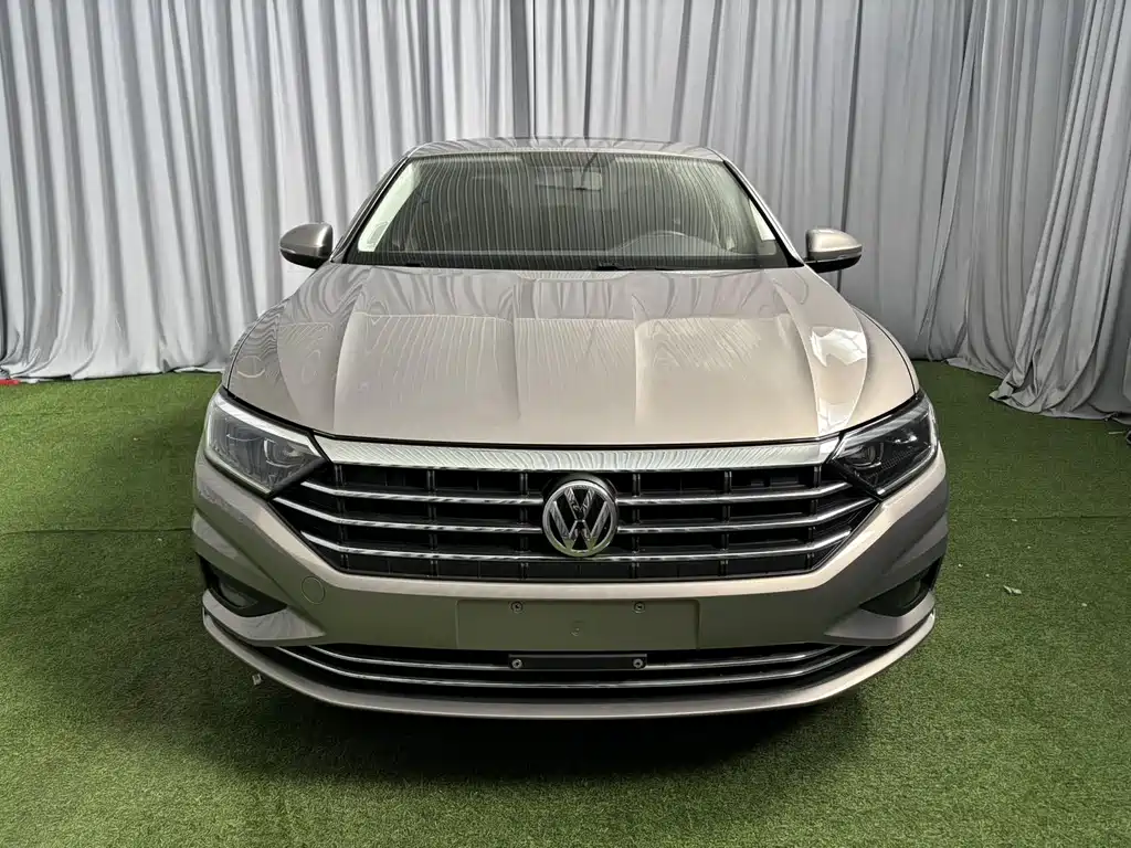 Volkswagen Sagitar 2022