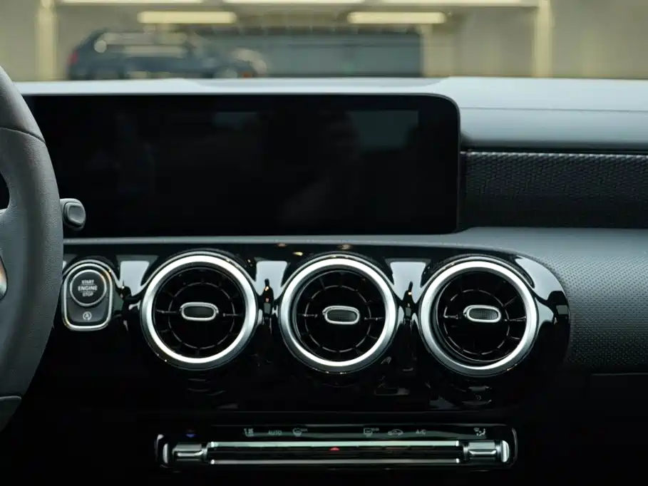 Mercedes-Benz A-Class 2020 — фото 19