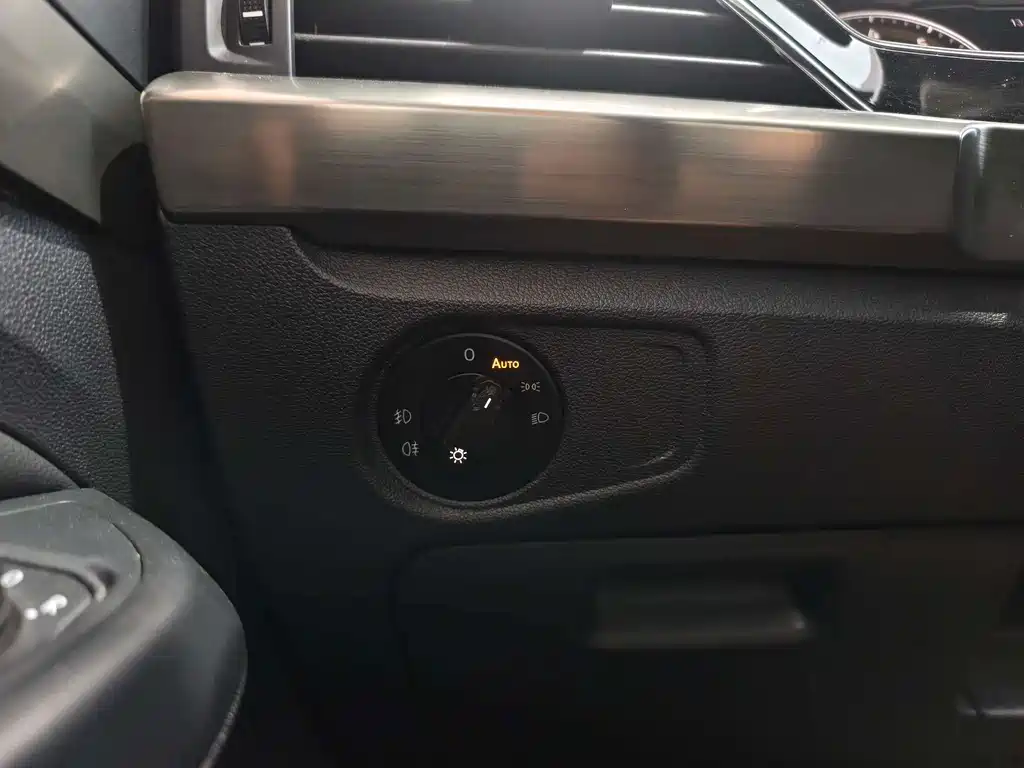 Volkswagen Passat 2019 — фото 10