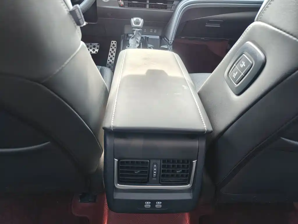 Toyota Camry 2025 — фото 13