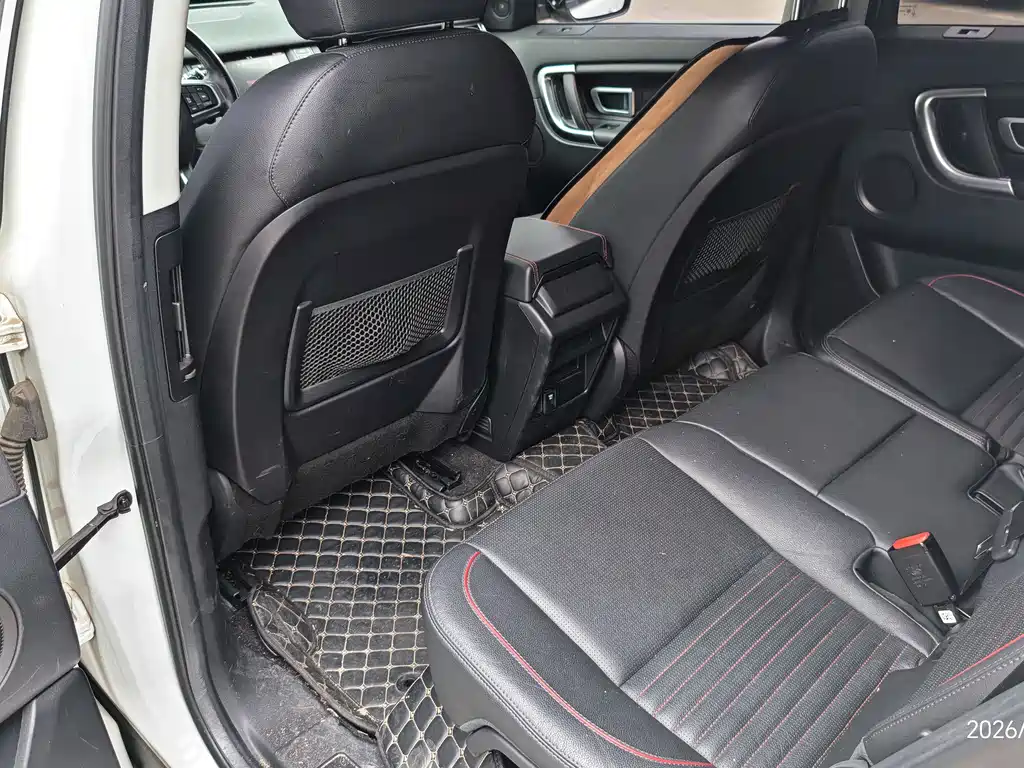 Land Rover Discovery Sport 2019 — фото 7