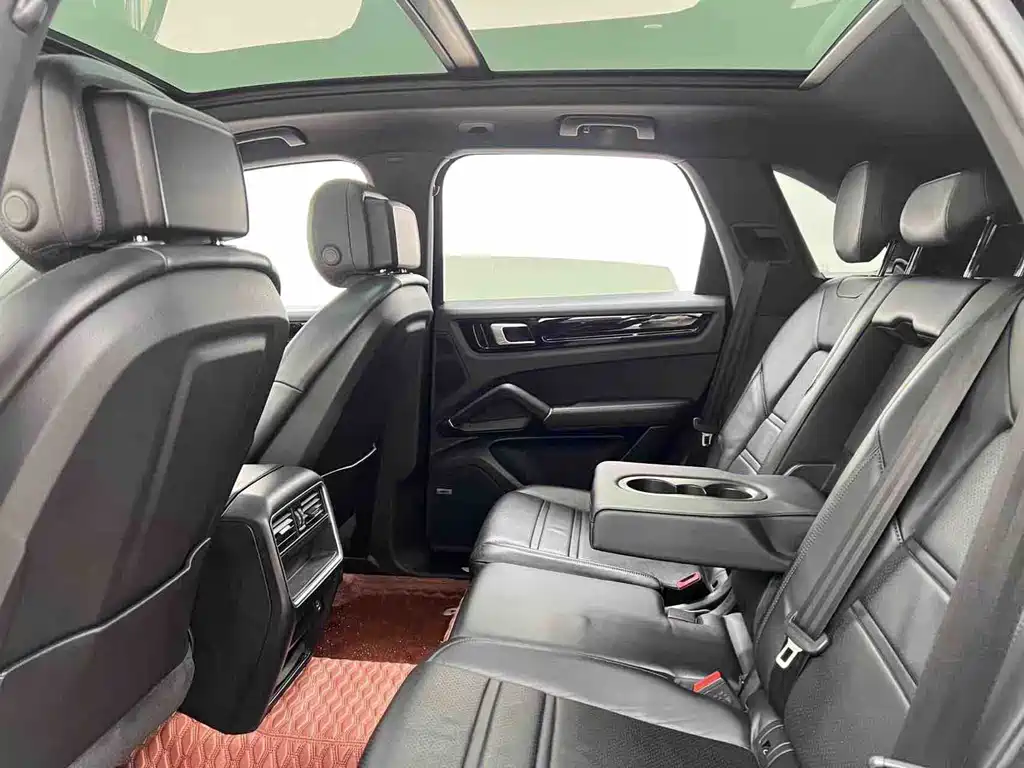 Porsche Cayenne 2019 — фото 14