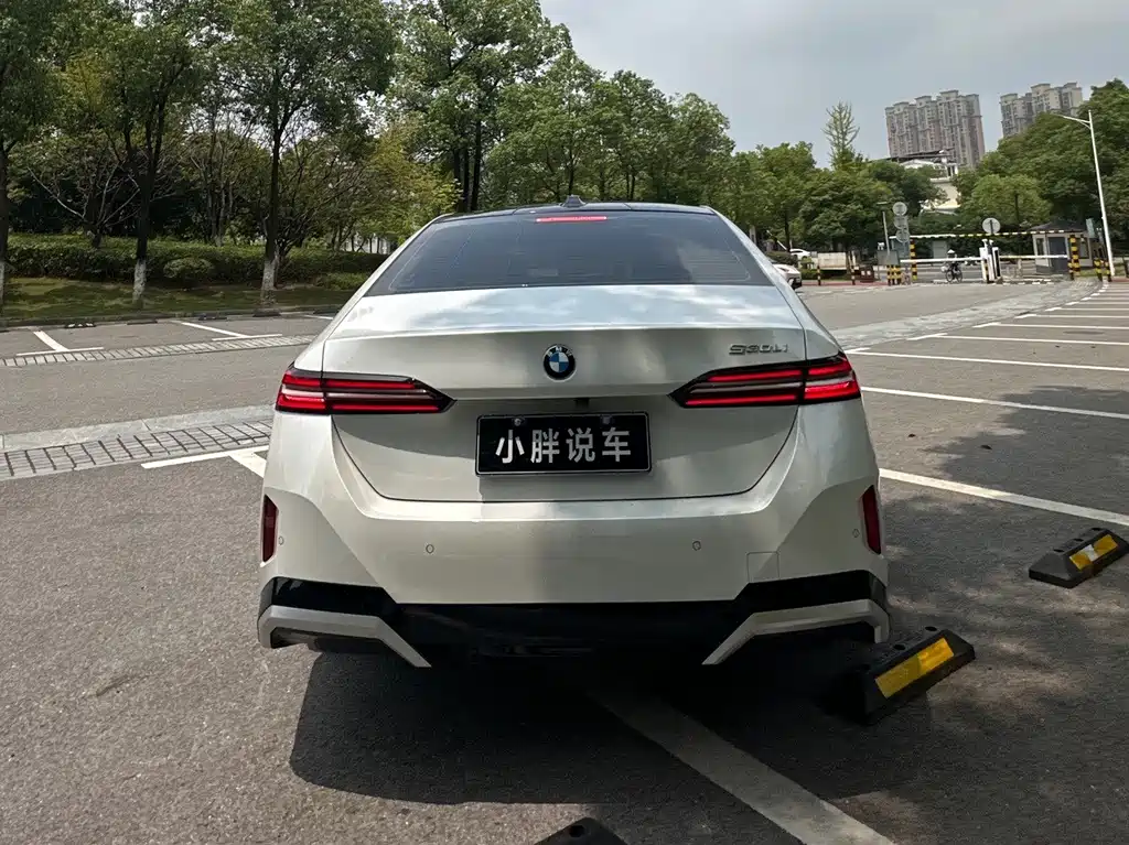 BMW 5 Series 2025