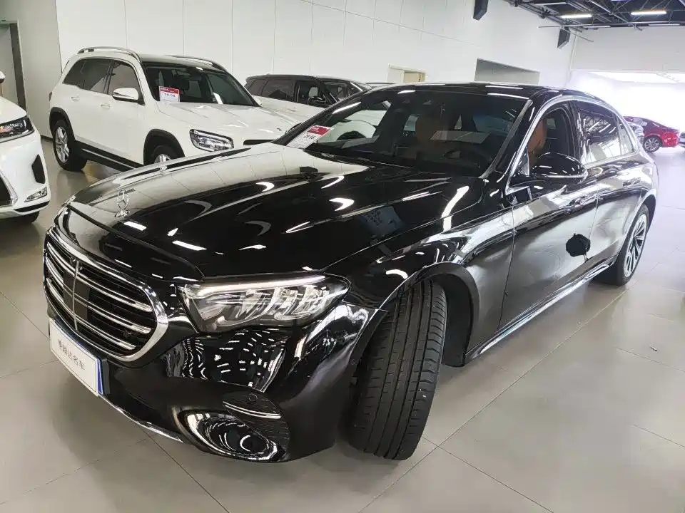 Mercedes-Benz E-Class 2024
