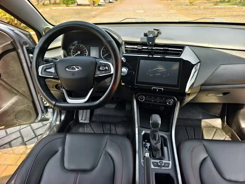 Chery Tiggo 3x 2021 — фото 16