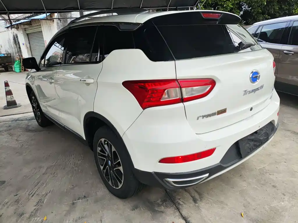 GAC Motor Trumpchi GS4 2015 — фото 24