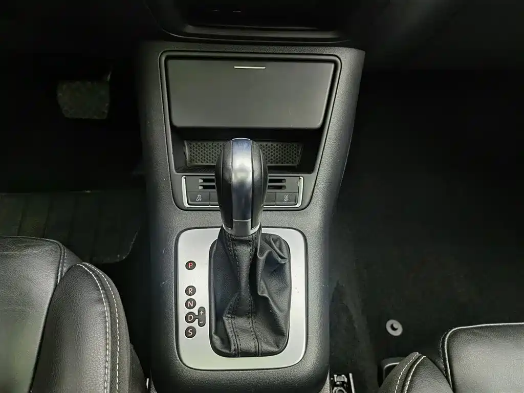 Volkswagen Tiguan 2017 — фото 13