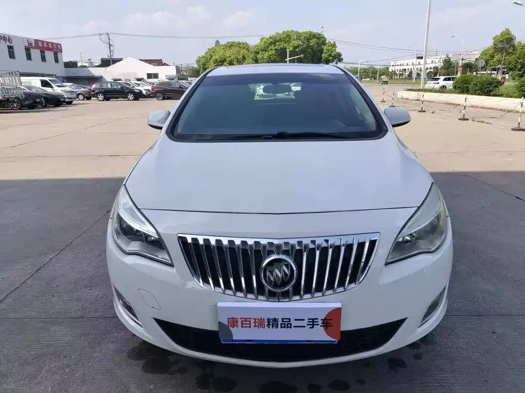 Buick Excelle 2015 — фото 2