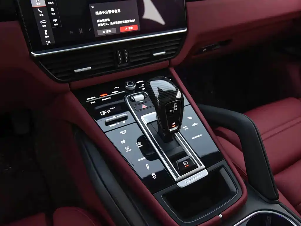 Porsche Cayenne 2019 — фото 15