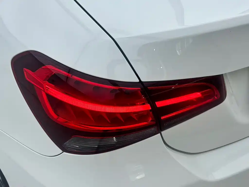 Mercedes-Benz A-Class 2019 — фото 11