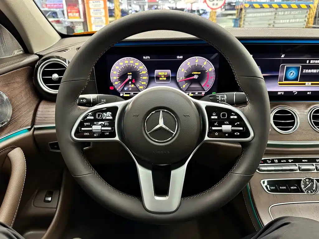 Mercedes-Benz E-Class 2020 — фото 9