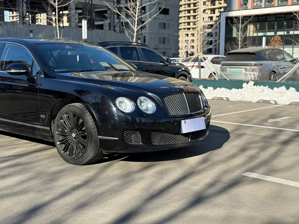 Bentley Flying Spur 2011 — фото 6