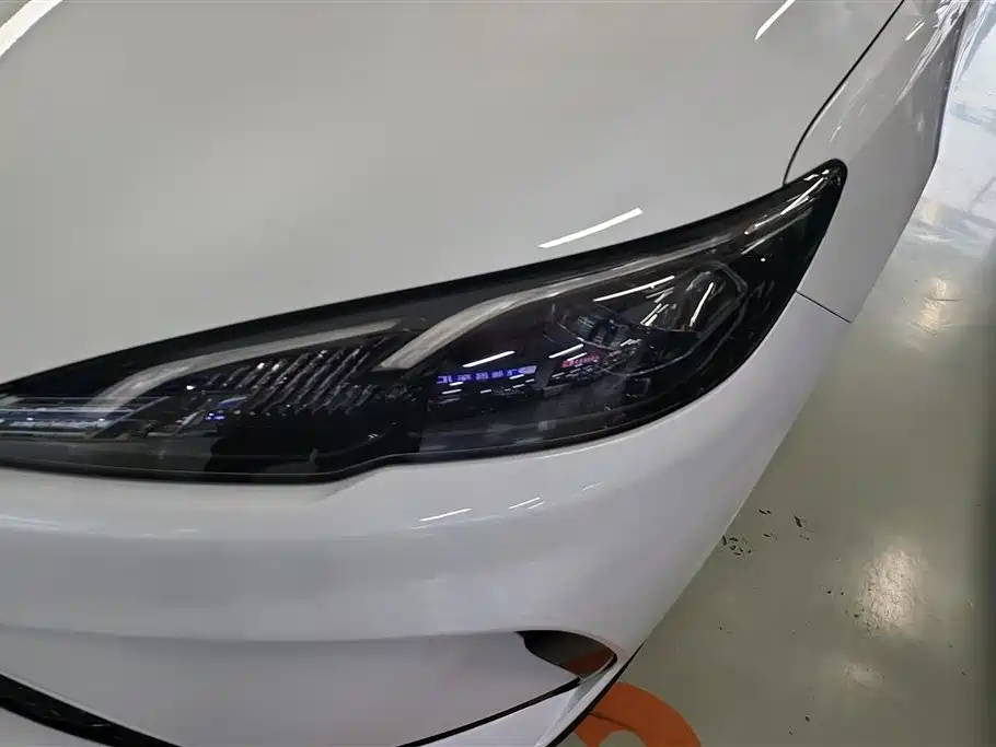 BYD Seal 05 DM-i 2025 — фото 5