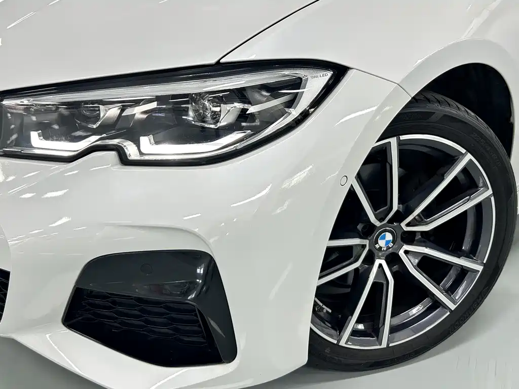 BMW 3 Series 2022 — фото 15