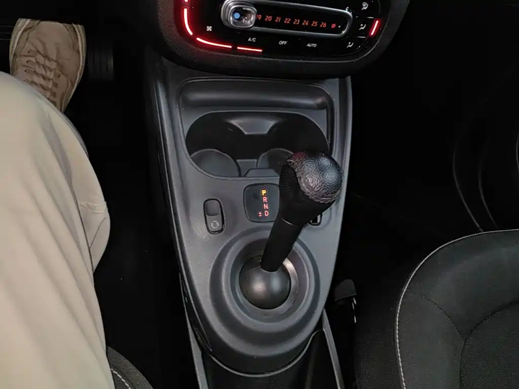 smart fortwo 2018 — фото 14