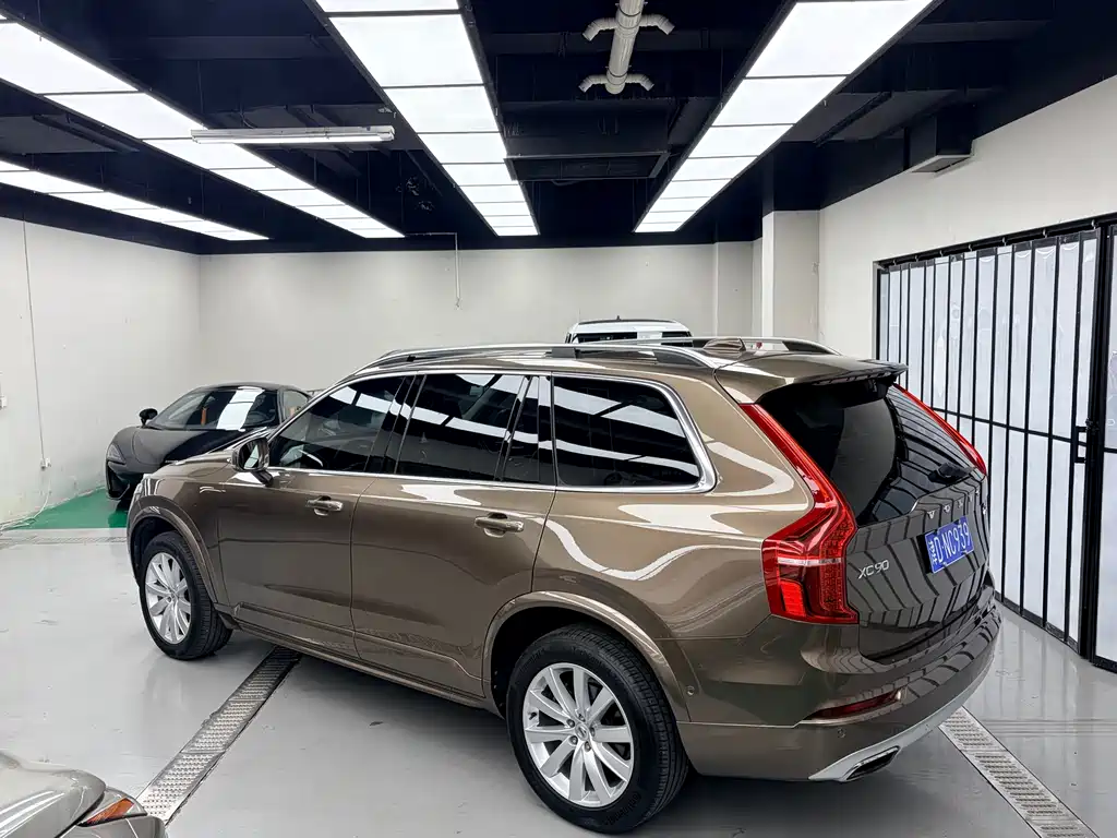 Volvo XC90 2016 — фото 7