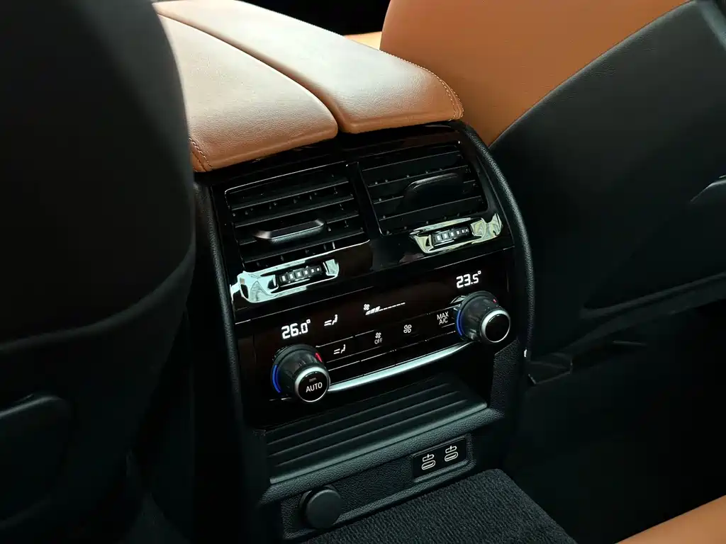 BMW M5 2022 — фото 15
