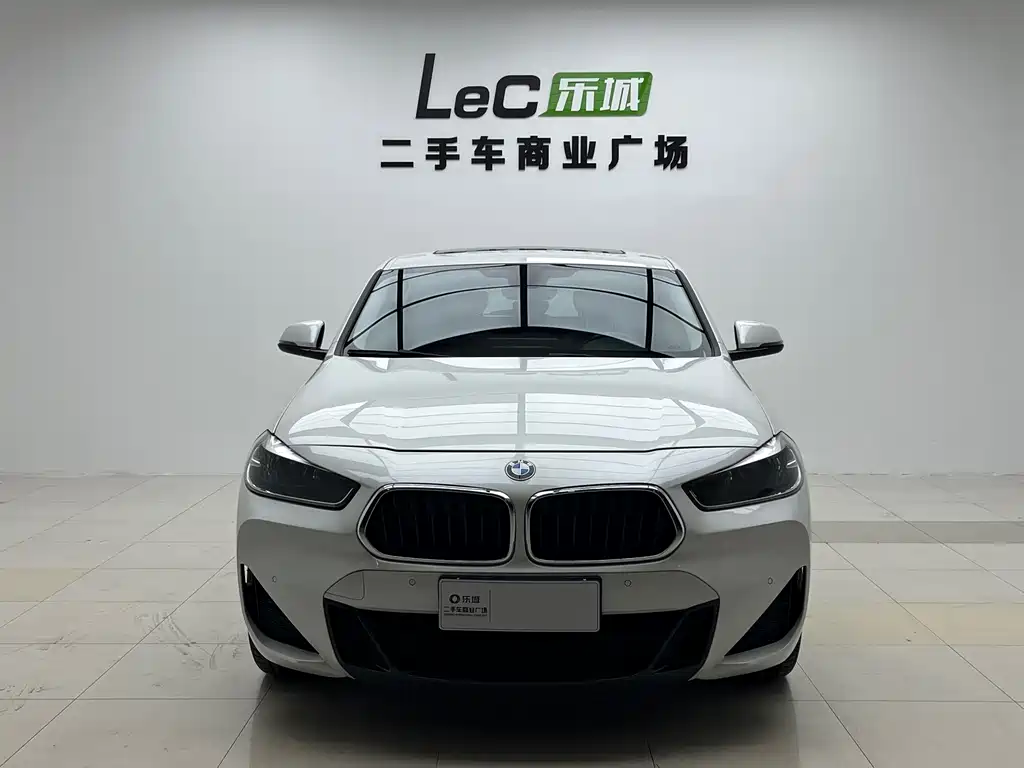 BMW X2 2021 — фото 1