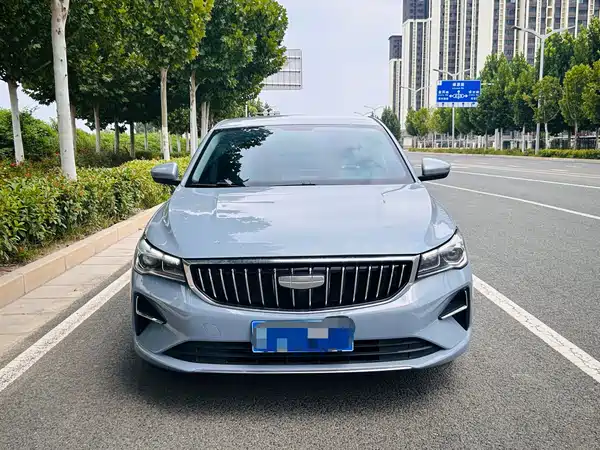 Geely Emgrand 2025