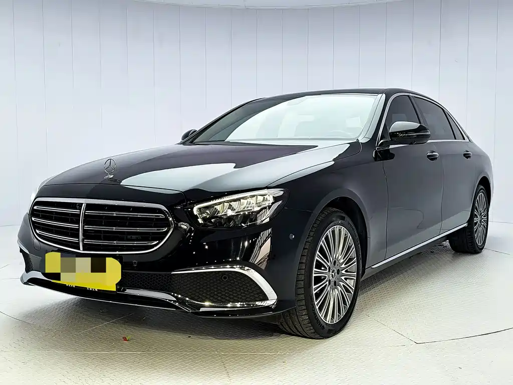 Mercedes-Benz E-Class 2023 — фото 1