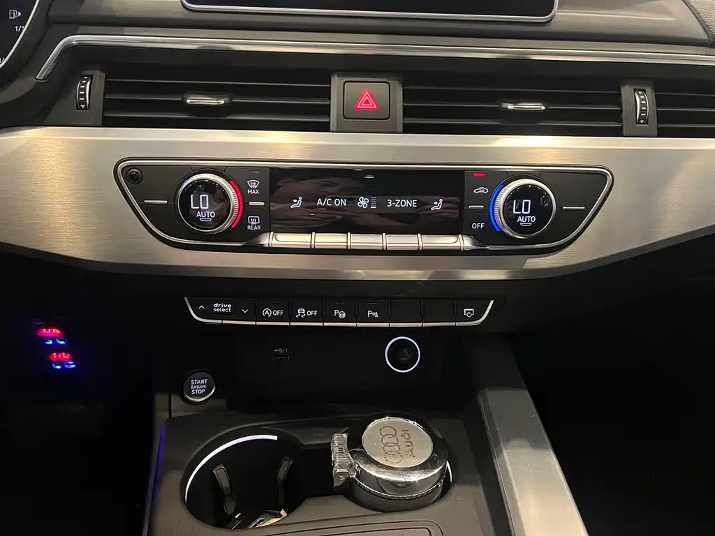 Audi A4L 2018 — фото 16