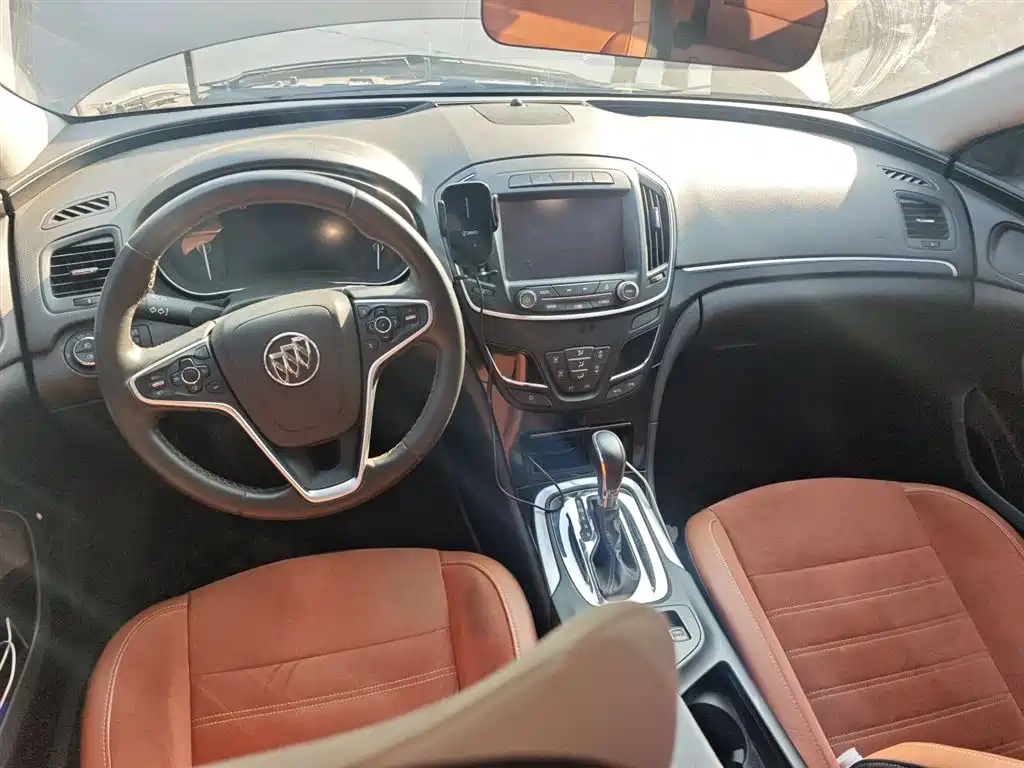 Buick Regal 2017 — фото 13