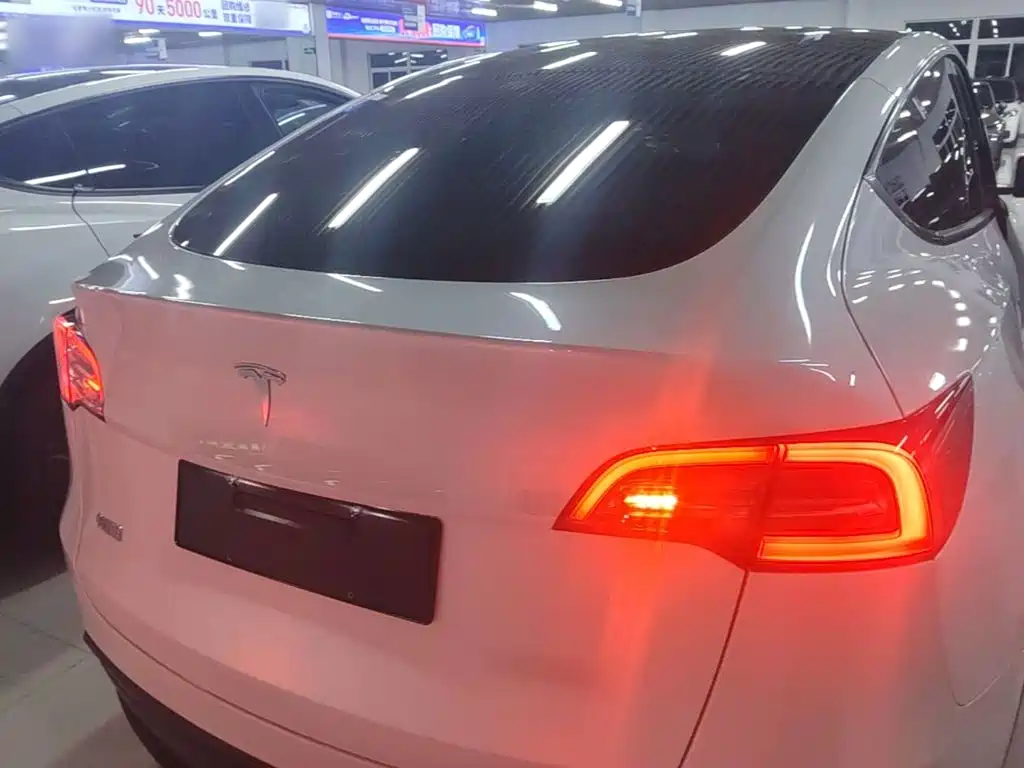 Tesla Model Y 2022 — фото 6
