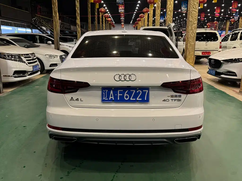 Audi A4L 2018 — фото 9