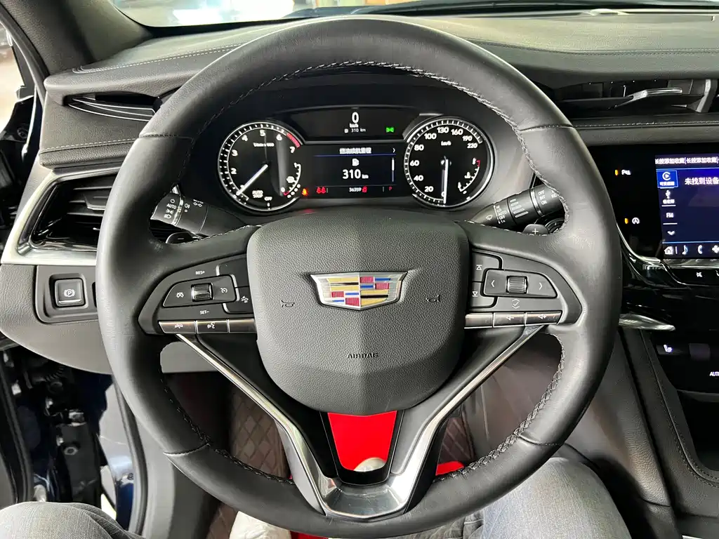 Cadillac XT6 2022 — фото 13