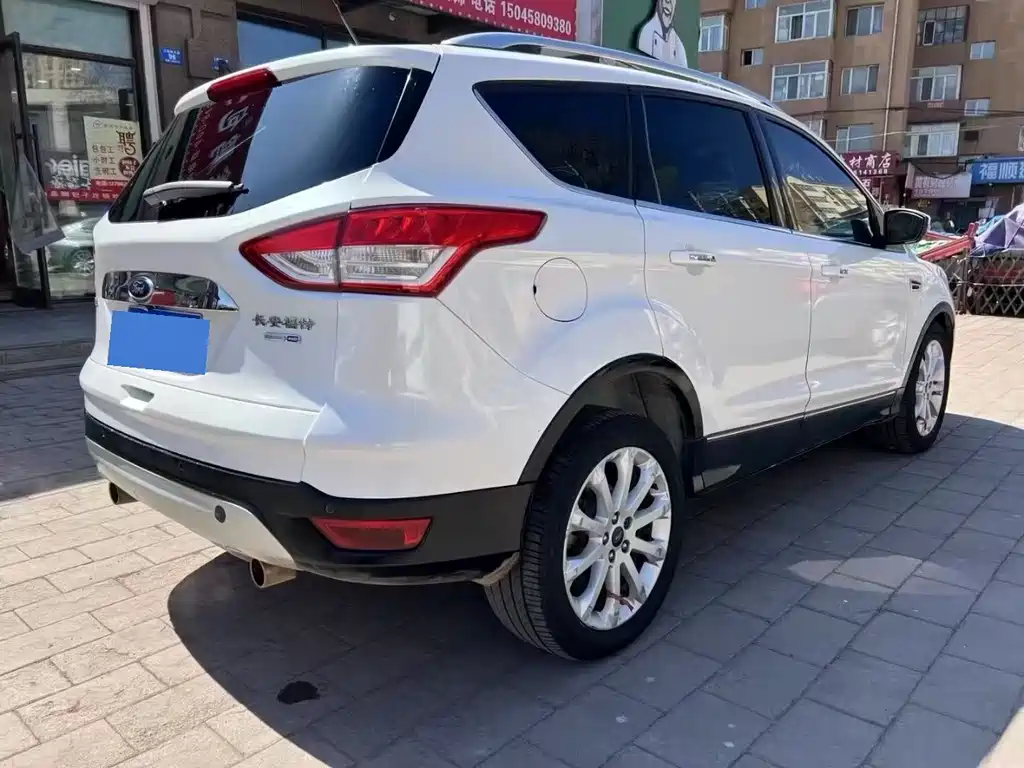 Ford Kuga 2015 — фото 4