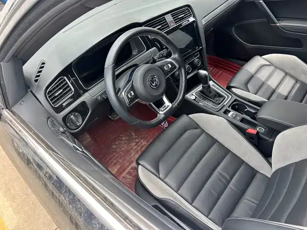 Volkswagen Golf 2020