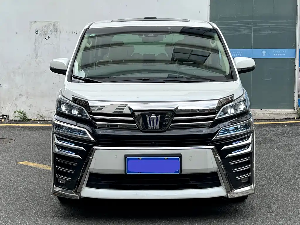 Toyota Vellfire 2020 — фото 11